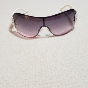 Jessica Simpson sunglasses